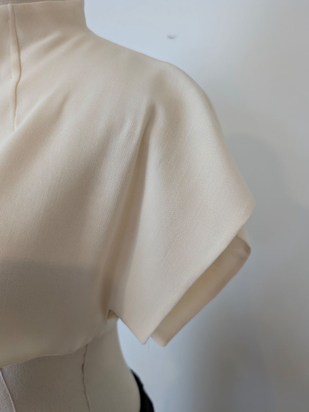 Akris Punto Wool Shawl Bolero Cream Ivory Size XS Luxury Designer - Picture 9 of 16